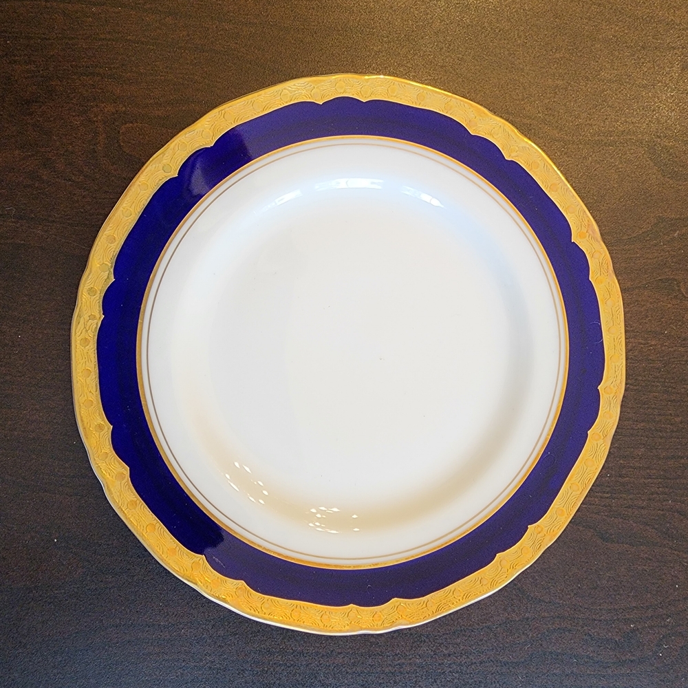 Royal Worcester Aston England White Blue Gold Rim Bone China 10.75" Dinner Plate